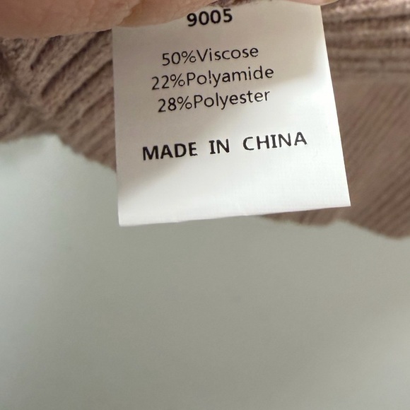 Cable Knit Crewneck Sweater - Picture 4 of 5